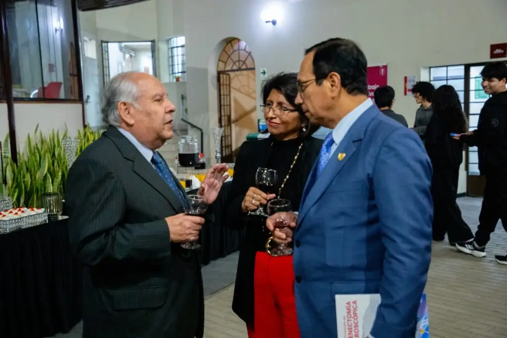 noti-160525-1-05-famed