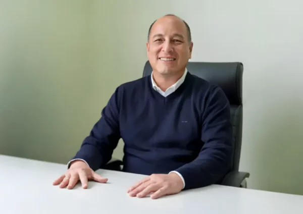 noti-151025-00-famed