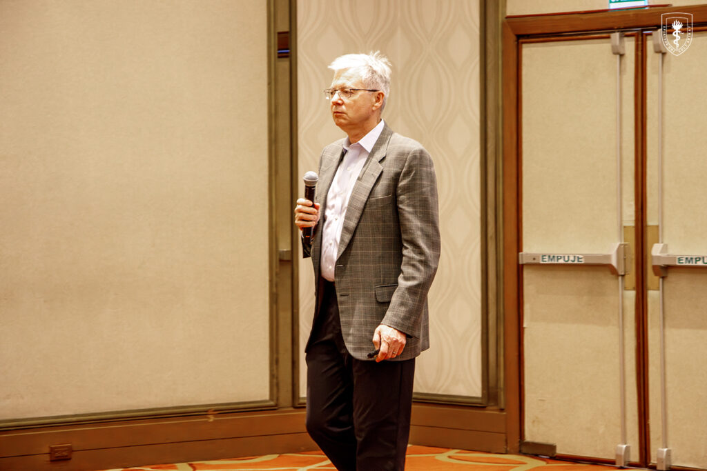 noti-281025-18-famed