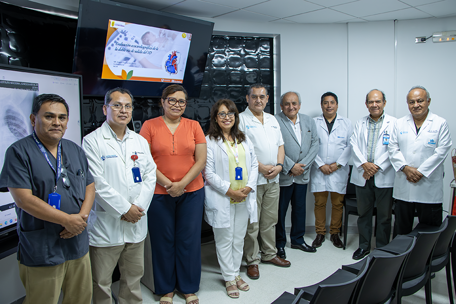 Cayetano entrega equipamiento tecnológico al INCOR en apoyo a la docencia e investigación médica