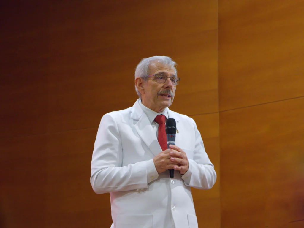 noti-220426-06-famed